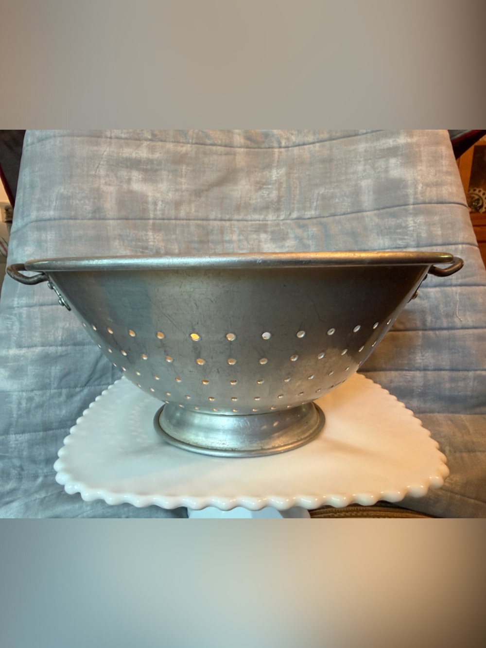 Wear-Ever Aluminum Kitchen Colander #208 - 11” diameter - Made in USA